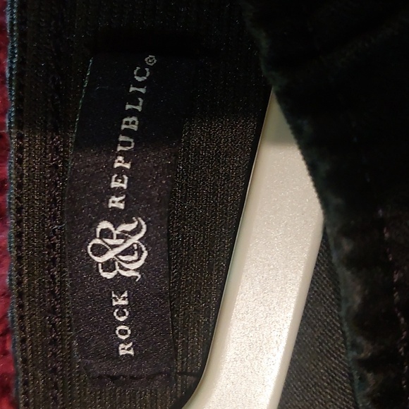 Rock and Republic jeggings. - Picture 4 of 4